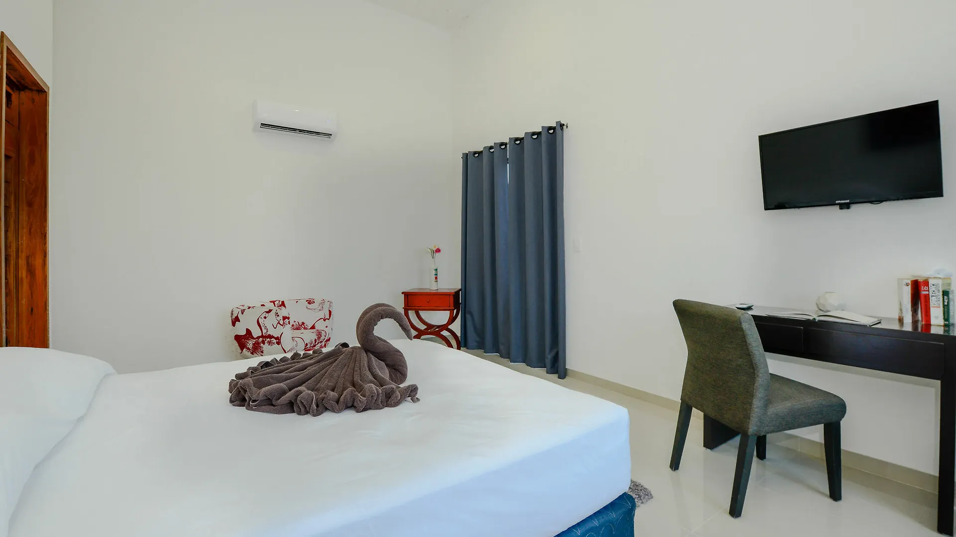 *** Apartahotel Encantada Condo Playa del Carmen México