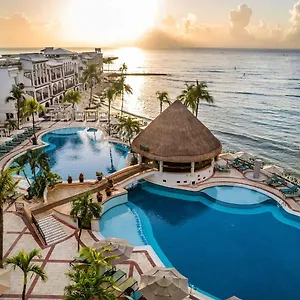 4* Resort Panama Jack