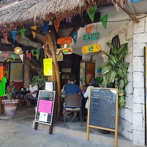 2* Hotel Casa Tucan